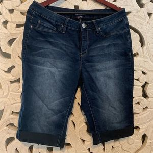 Royalty for me Bermuda Shorts